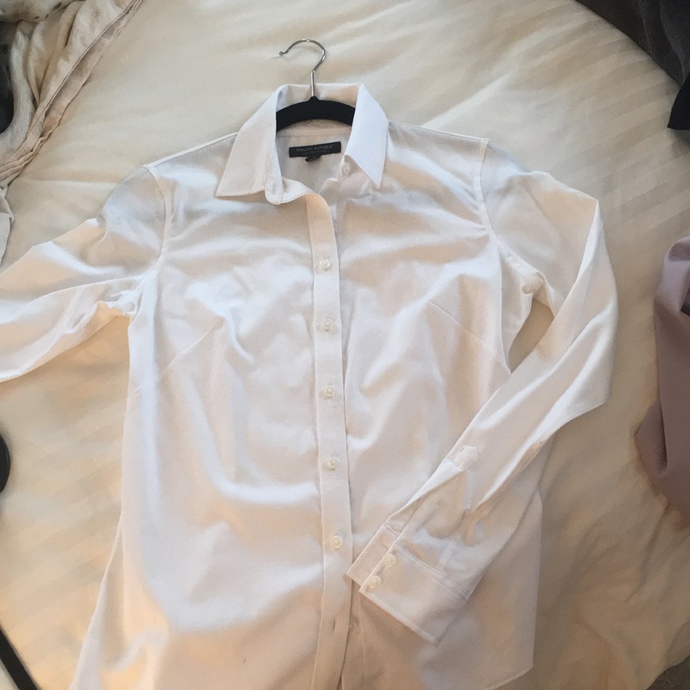 Banana Republic fitted button down shirt